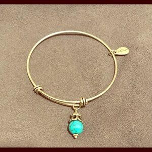 NWOT BELLA RYANN SILVER & TURQUOISE BRACELET!